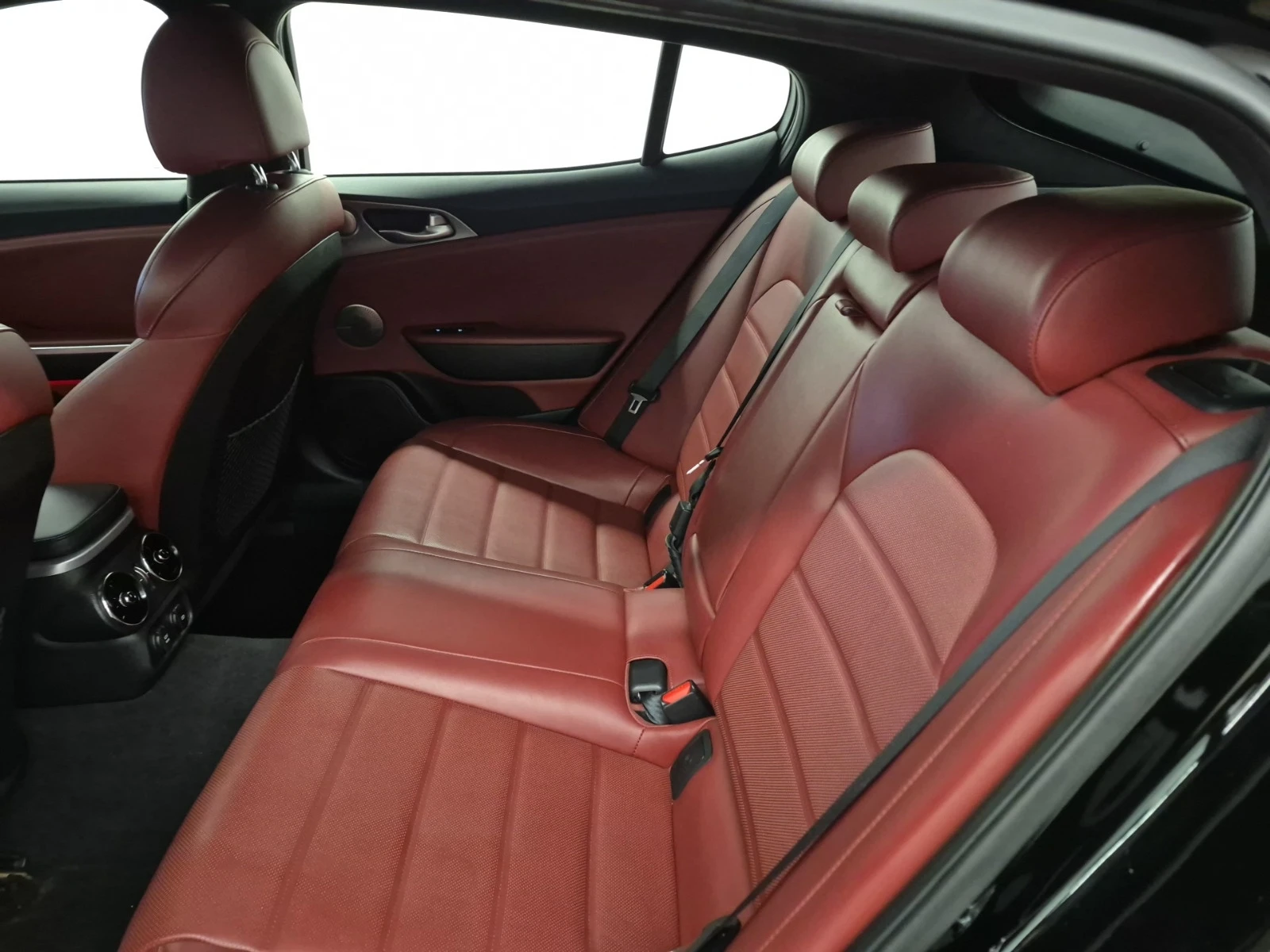 Kia Stinger * * CARFAX * * ���� ������ * *  | Mobile.bg � ����������� 15