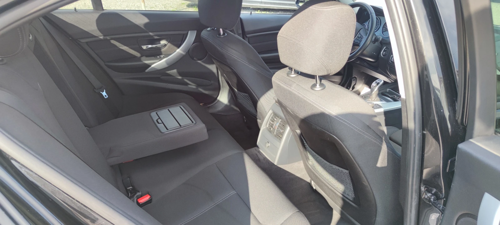 BMW 320 2.0D xDrive , снимка 10 - Автомобили и джипове - 54091038