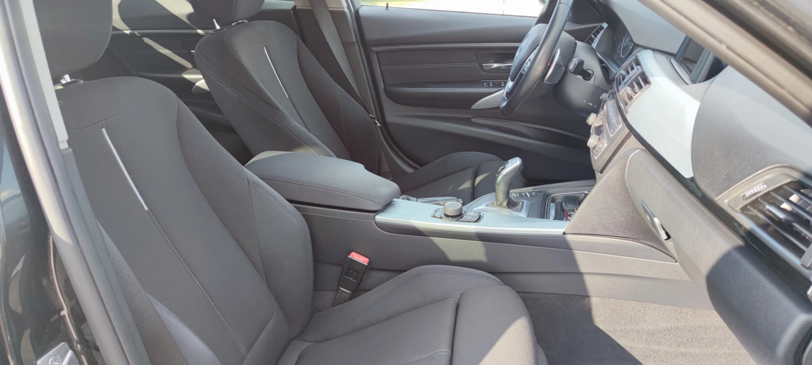 BMW 320 2.0D xDrive , снимка 9 - Автомобили и джипове - 54091038