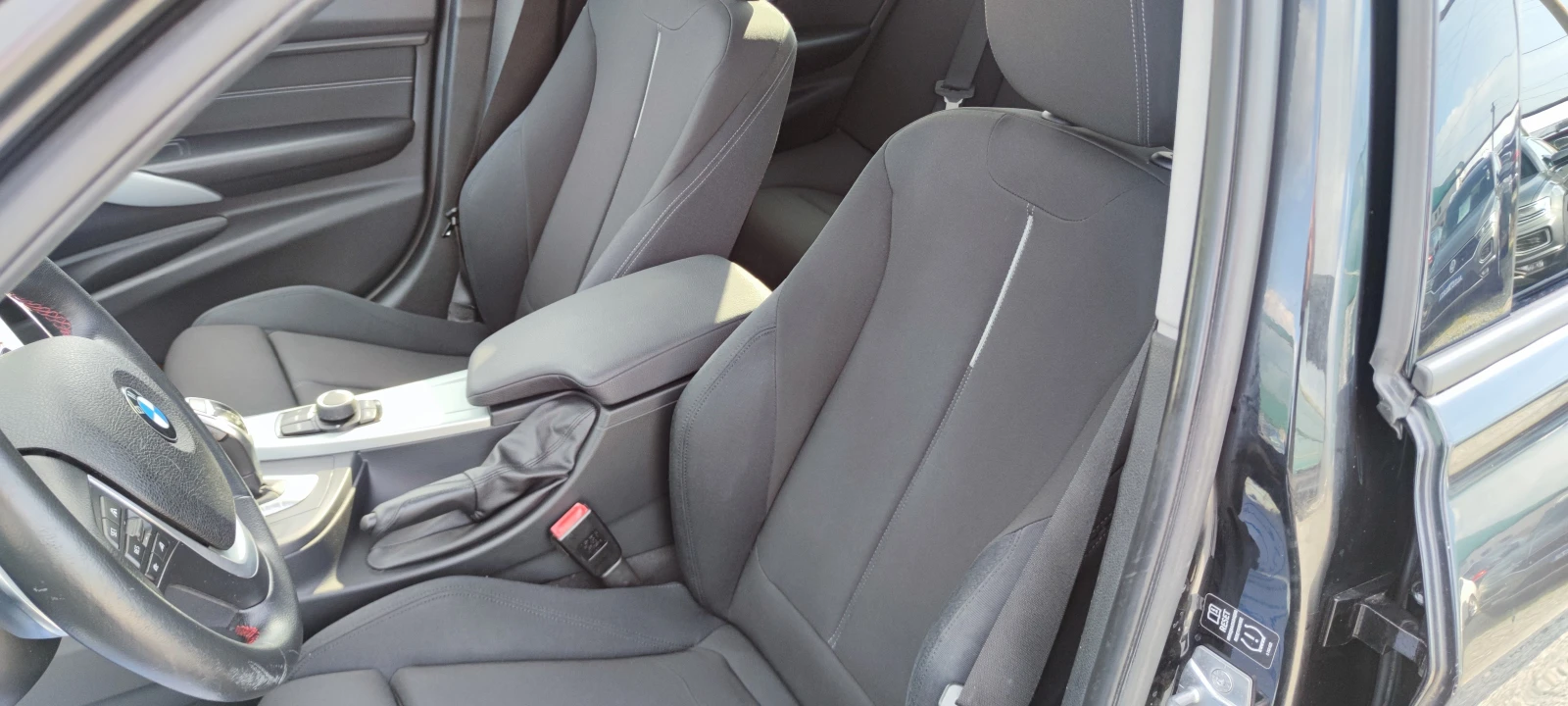 BMW 320 2.0D xDrive , снимка 13 - Автомобили и джипове - 54091038