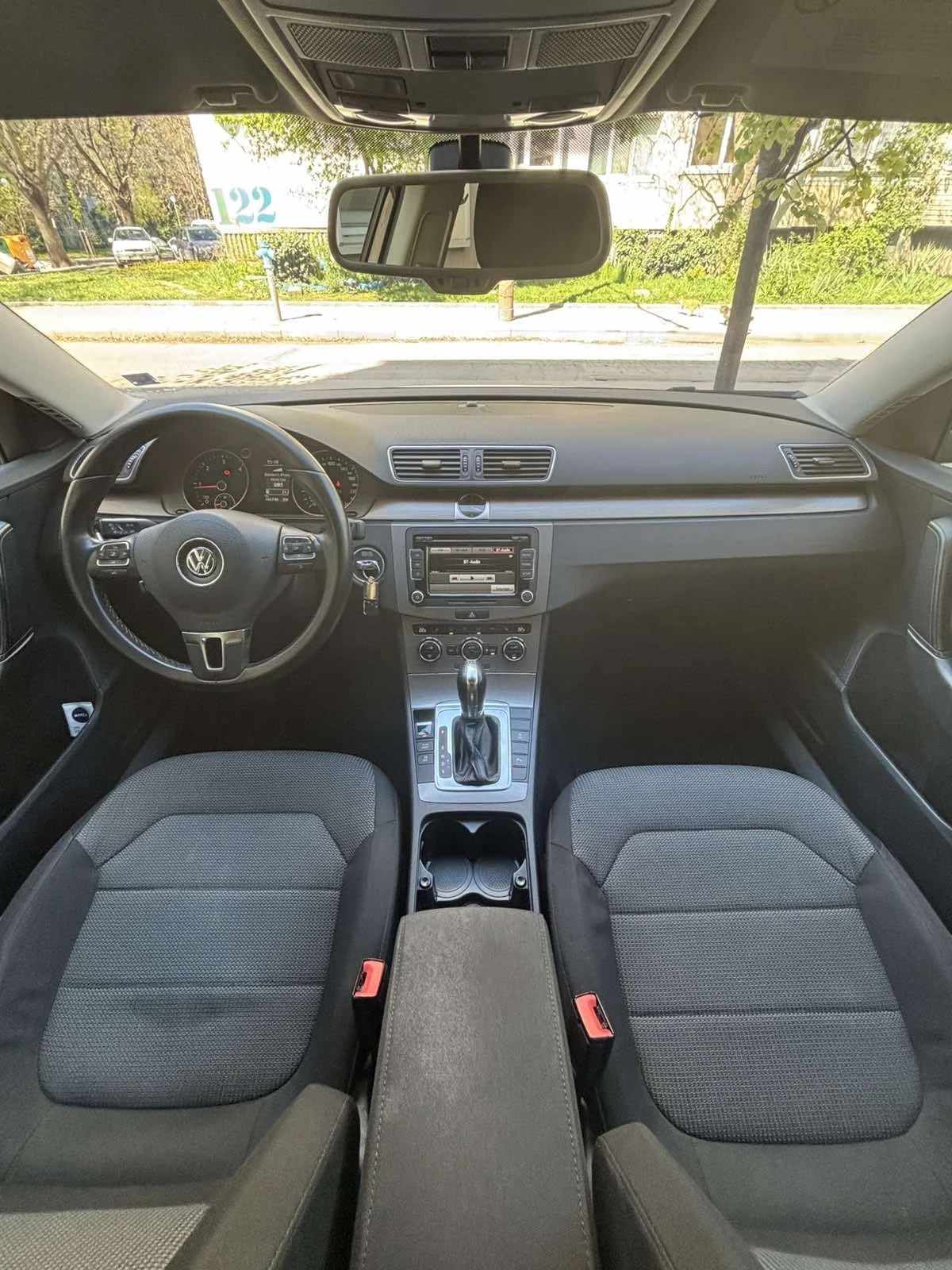 VW Passat Комби/ Автоматик, снимка 8 - Автомобили и джипове - 54411191