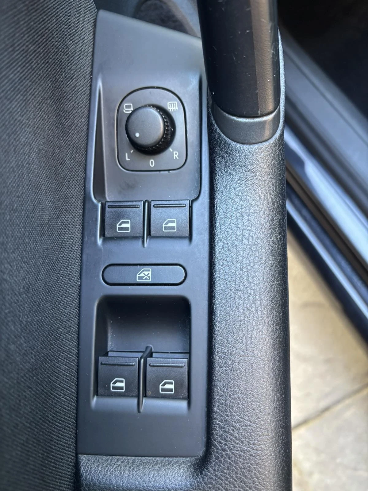 VW Passat Комби/ Автоматик, снимка 11 - Автомобили и джипове - 54411191