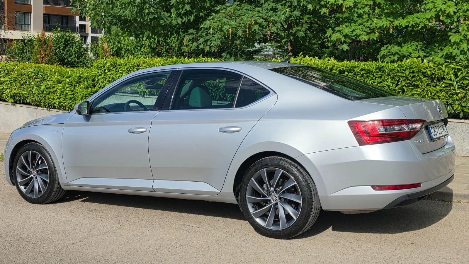 Skoda Superb L&K, снимка 2 - Автомобили и джипове - 54672751