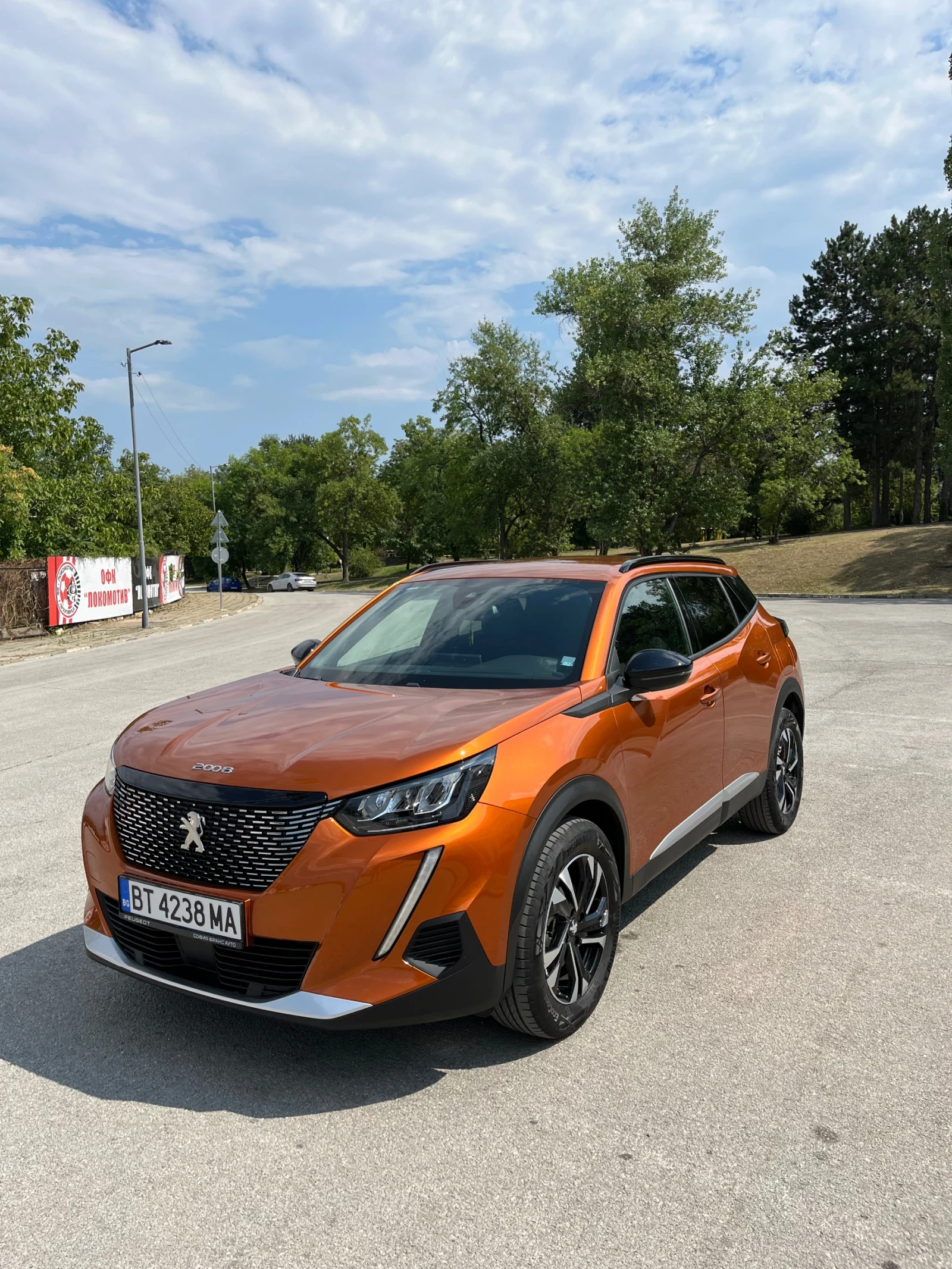Peugeot 2008 Allure, снимка 3 - Автомобили и джипове - 54712150