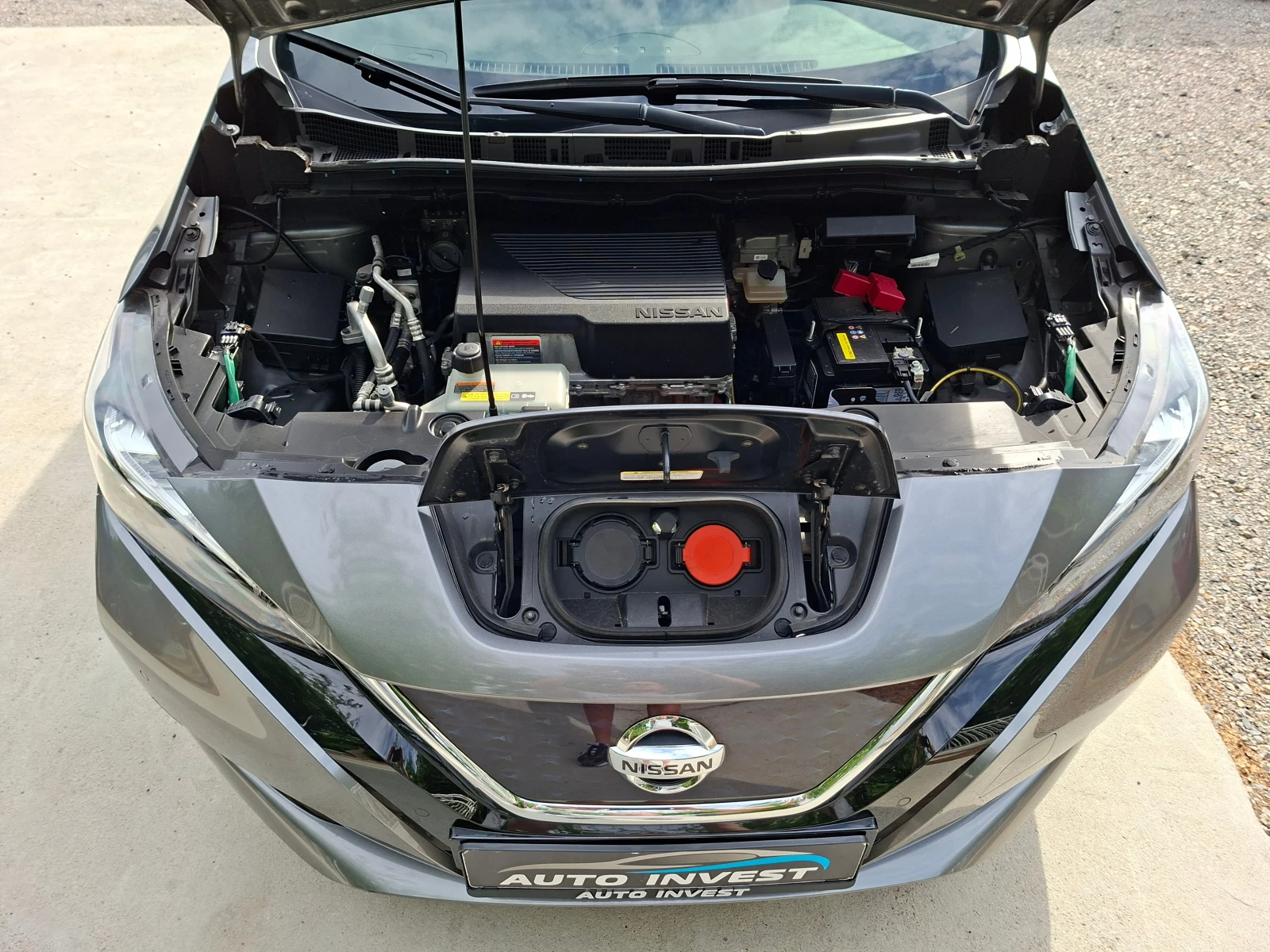 Nissan Leaf  Tekna 40kw ProPilot 360 keyless carplay, снимка 17 - Автомобили и джипове - 54747558