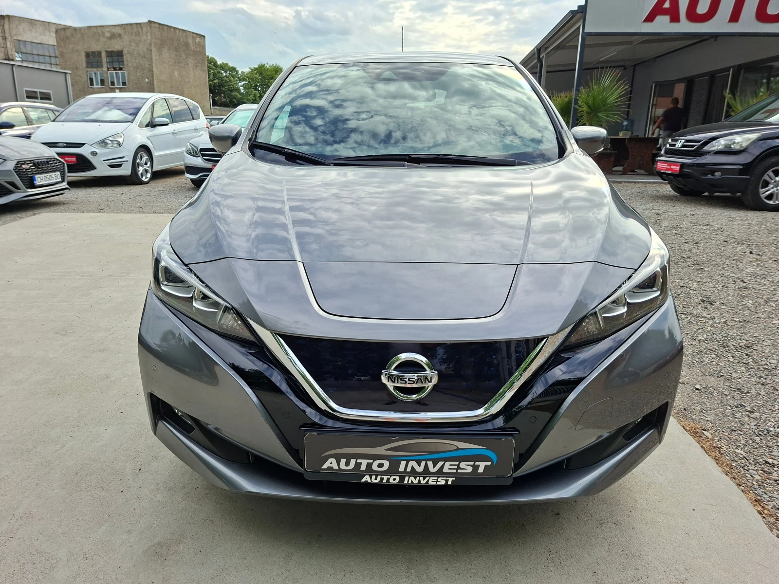 Nissan Leaf  Tekna 40kw ProPilot 360 keyless carplay, снимка 2 - Автомобили и джипове - 54747558