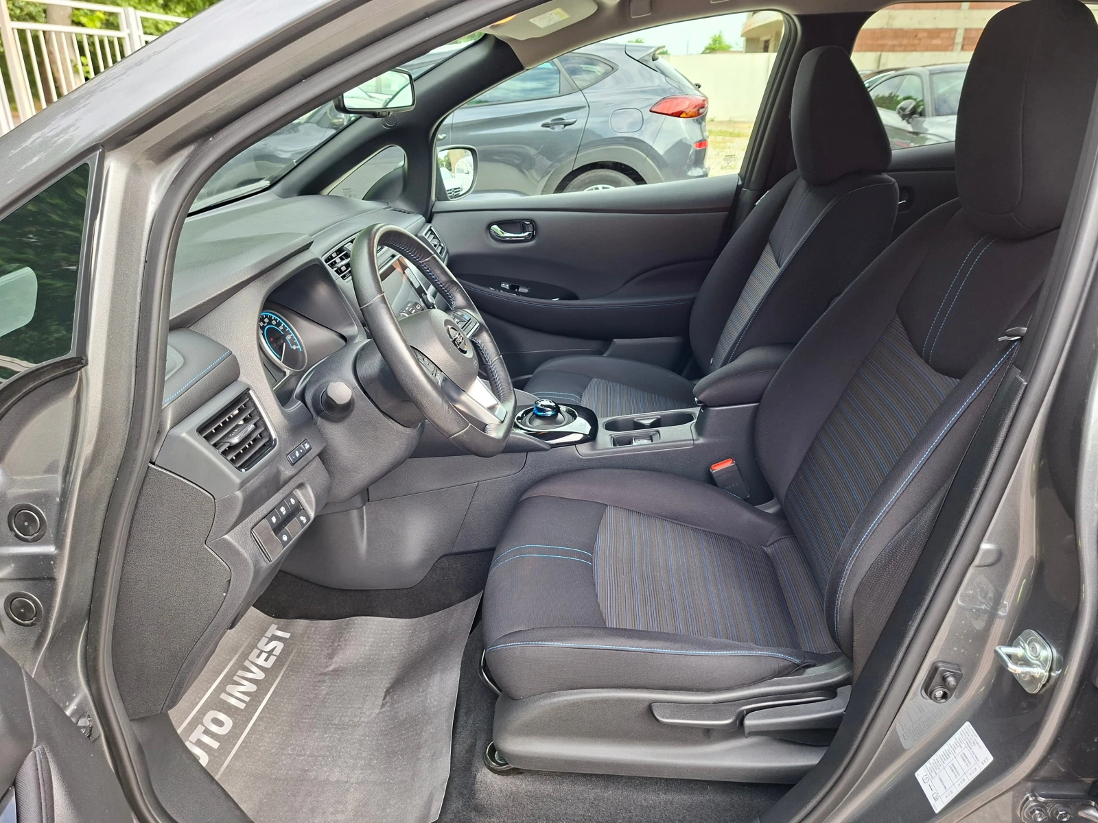 Nissan Leaf  Tekna 40kw ProPilot 360 keyless carplay, снимка 9 - Автомобили и джипове - 54747558