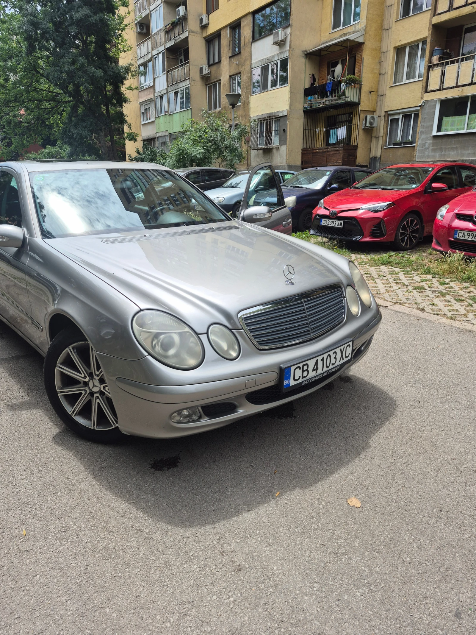 Mercedes-Benz E 200, снимка 7 - Автомобили и джипове - 55171772