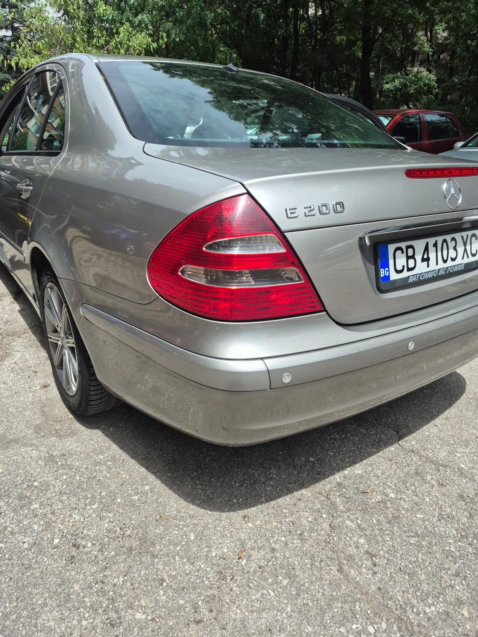 Mercedes-Benz E 200, снимка 5 - Автомобили и джипове - 55171772
