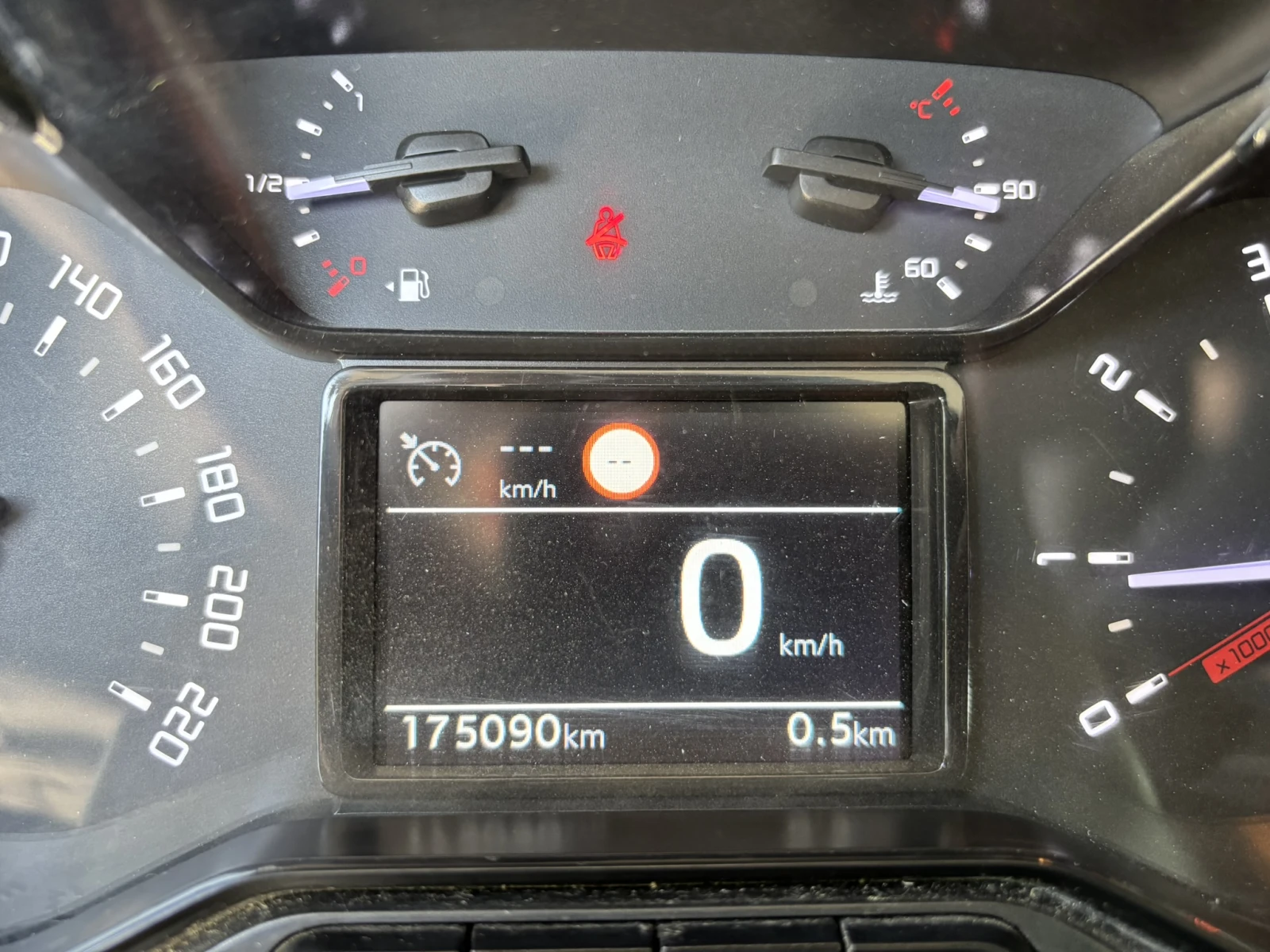 Toyota Proace City 1.5-D4D, снимка 9 - Автомобили и джипове - 55537380