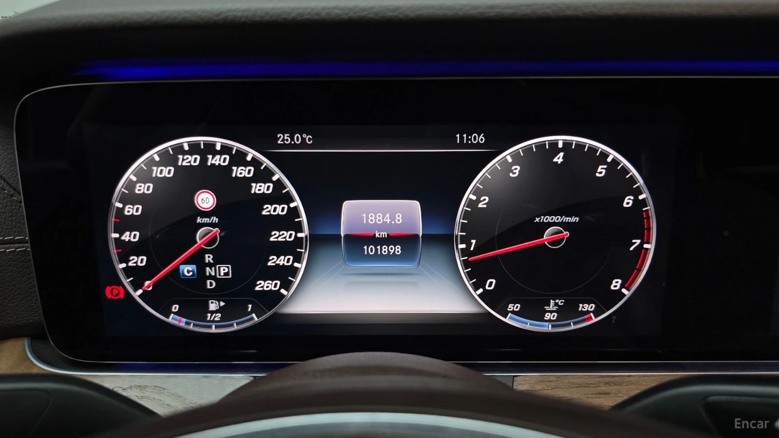 Mercedes-Benz E 300 * Exclusive* ПАНО* KEYLESS* Camera* ПОДГРЕВ* , снимка 8 - Автомобили и джипове - 55603789