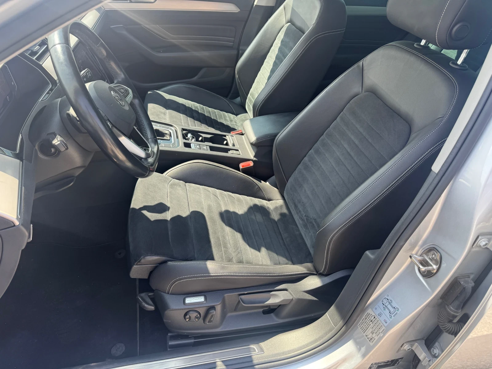 VW Passat 126800км* ТОП* NAVI* DIGITAL* КОЖА* ПОДГРЕВ* 2020г, снимка 5 - Автомобили и джипове - 55816567