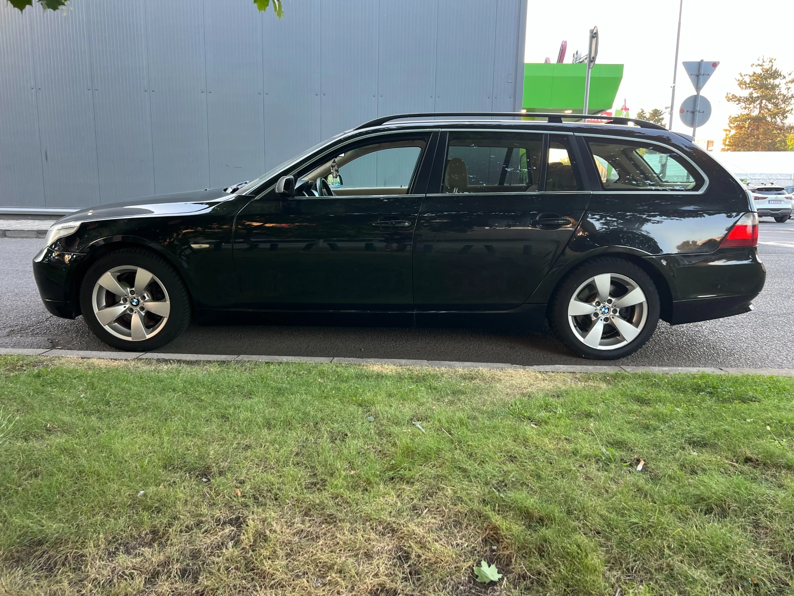 BMW 530 D ПЕРФЕКТНО СЪСТОЯНИЕ , снимка 4 - Автомобили и джипове - 55877604
