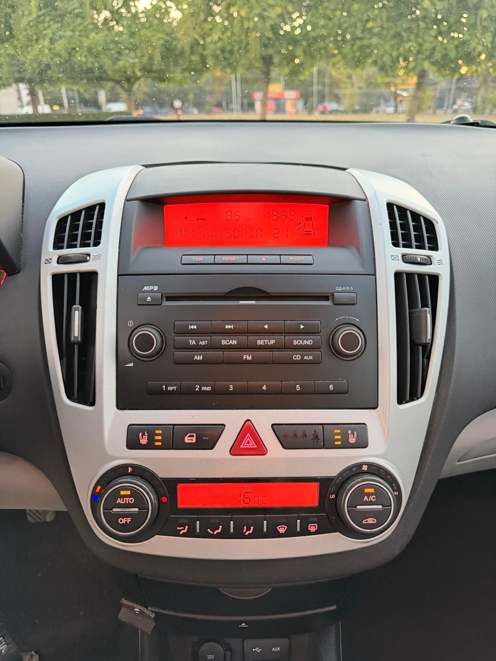 Kia Ceed Газ.Инж Климатроник, снимка 12 - Автомобили и джипове - 55944860