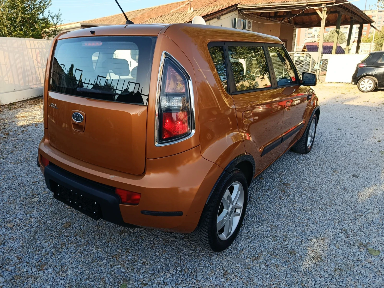 Kia Soul 1.6 бензин , снимка 3 - Автомобили и джипове - 56011830