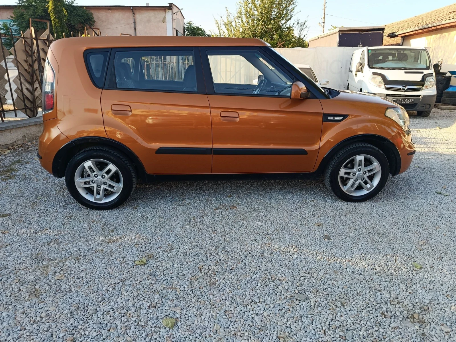 Kia Soul 1.6 бензин , снимка 2 - Автомобили и джипове - 56011830