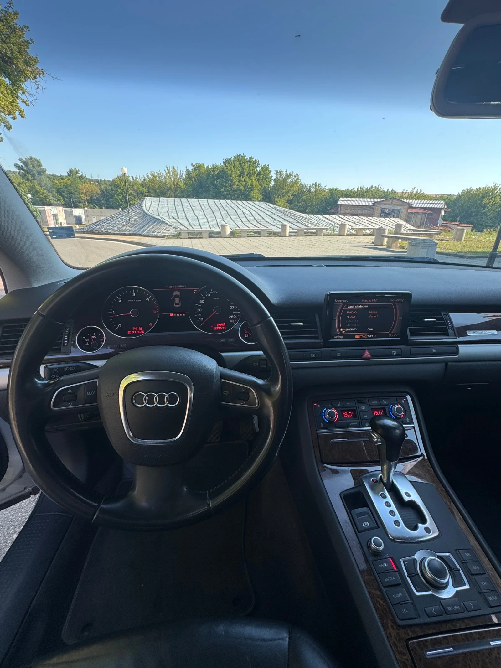 Audi A8 3.0 TDI QUATTRO,  фейслифт, без забележка, снимка 10 - Автомобили и джипове - 56258842