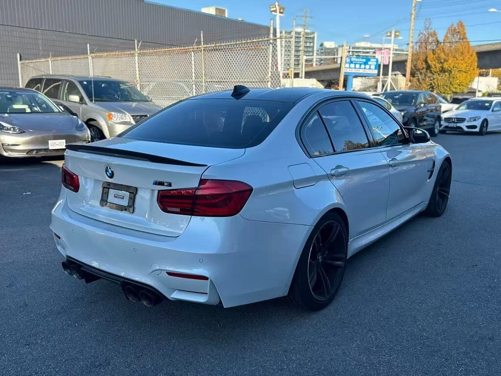 BMW M3 Sedan * ���������� * (���� �� ��) | Mobile.bg � ����������� 5