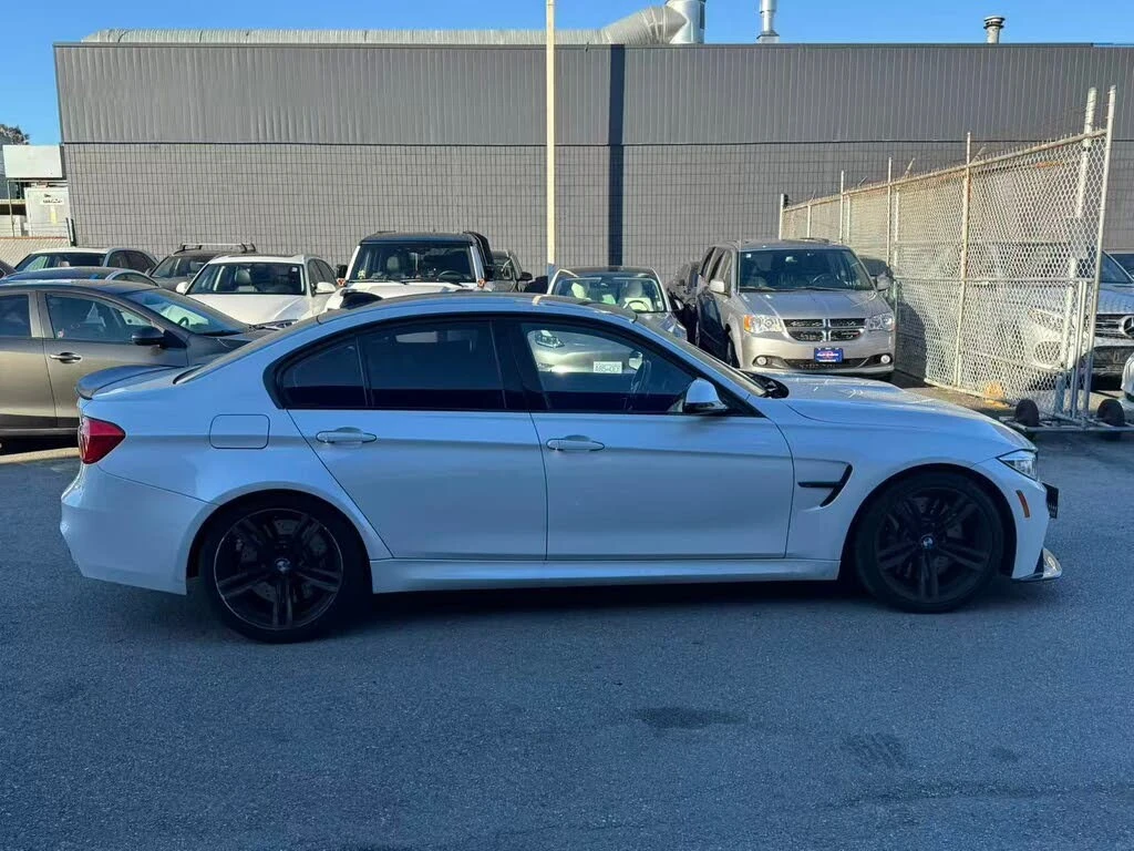 BMW M3 Sedan * ���������� * (���� �� ��) | Mobile.bg � ����������� 4