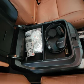 Toyota Sequoia * Platinum * 2 КЛЮЧА* ПОДГРЕВ* KEYLESS* , снимка 13 - Автомобили и джипове - 53644056