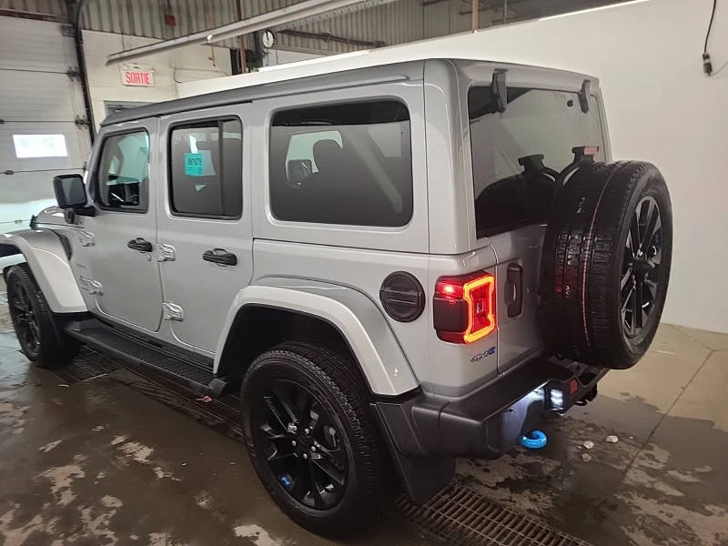 Jeep Wrangler 4XE 4 DOOR 4X4 SAHARA, Канада, снимка 4 - Автомобили и джипове - 49031253