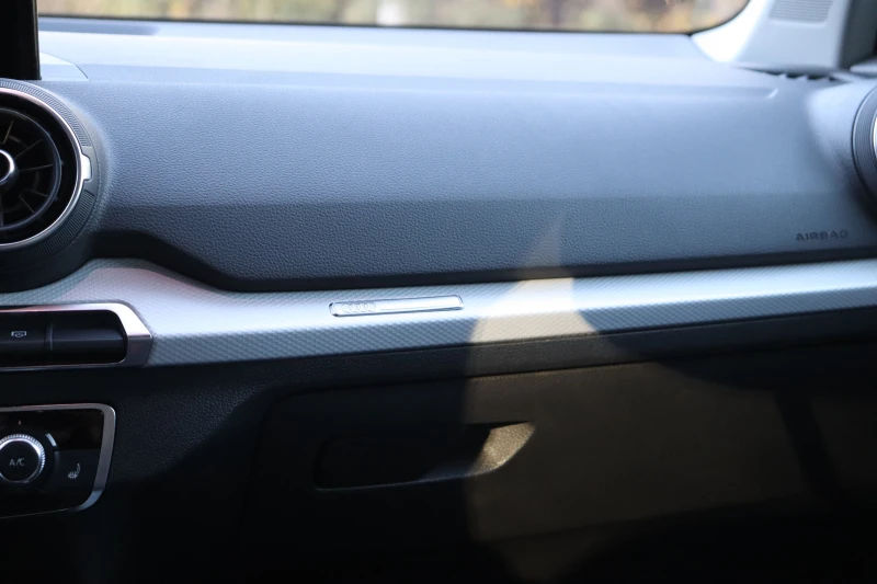 Audi Q2 Германия, снимка 8 - Автомобили и джипове - 52411513