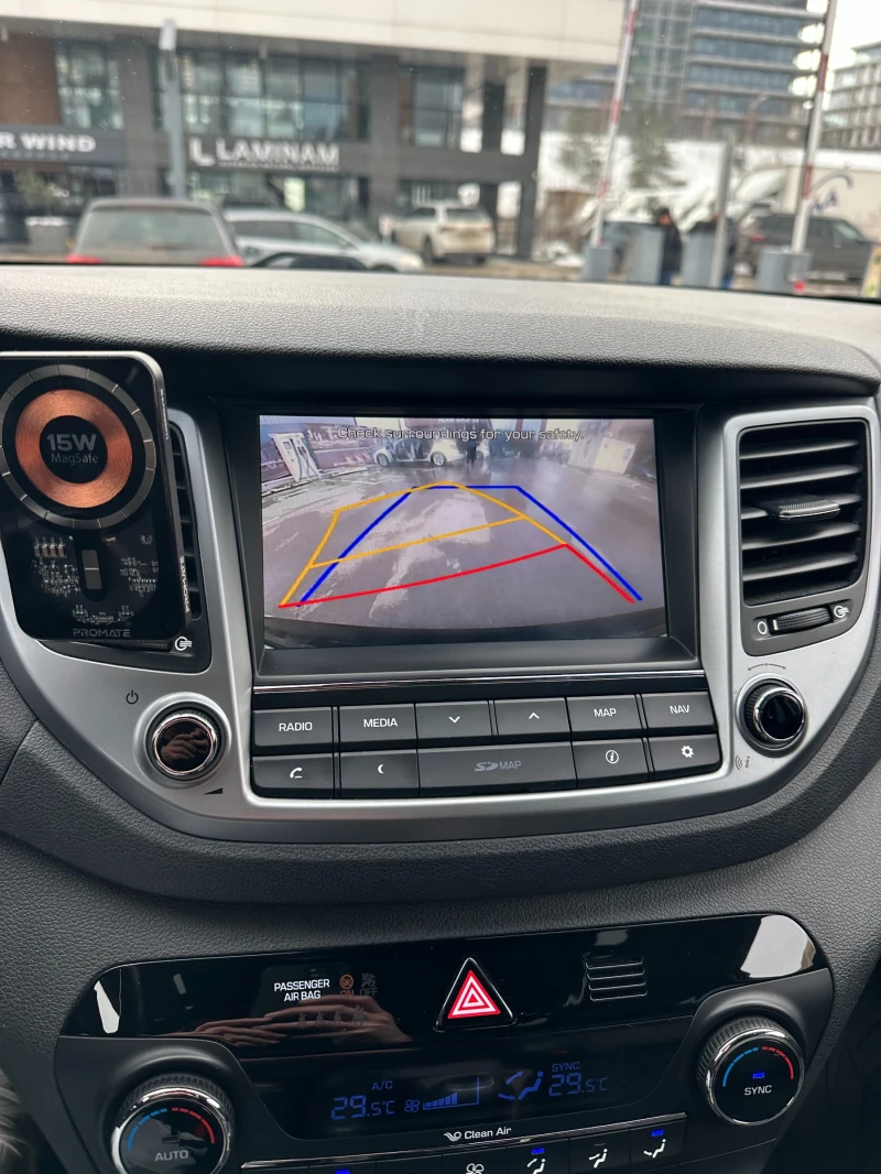 Hyundai Tucson CRDI 2.0, снимка 13 - Автомобили и джипове - 53341887