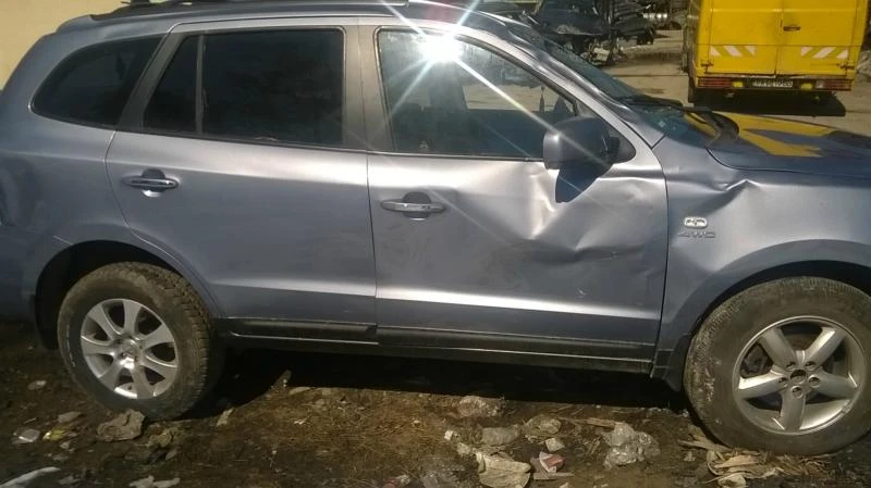 Hyundai Santa fe 2.0crdi, снимка 3 - Автомобили и джипове - 49530277