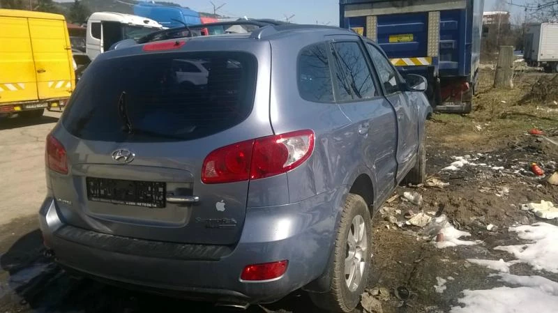 Hyundai Santa fe 2.0crdi, снимка 4 - Автомобили и джипове - 49530277