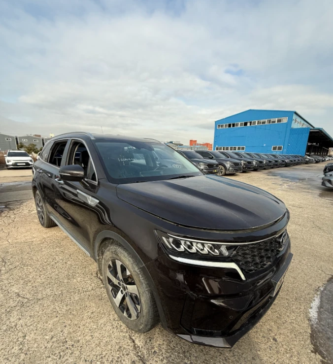 Kia Sorento 2.2 CRDI 4x4 - OЧАКВАН ВНОС, снимка 2 - Автомобили и джипове - 54124686