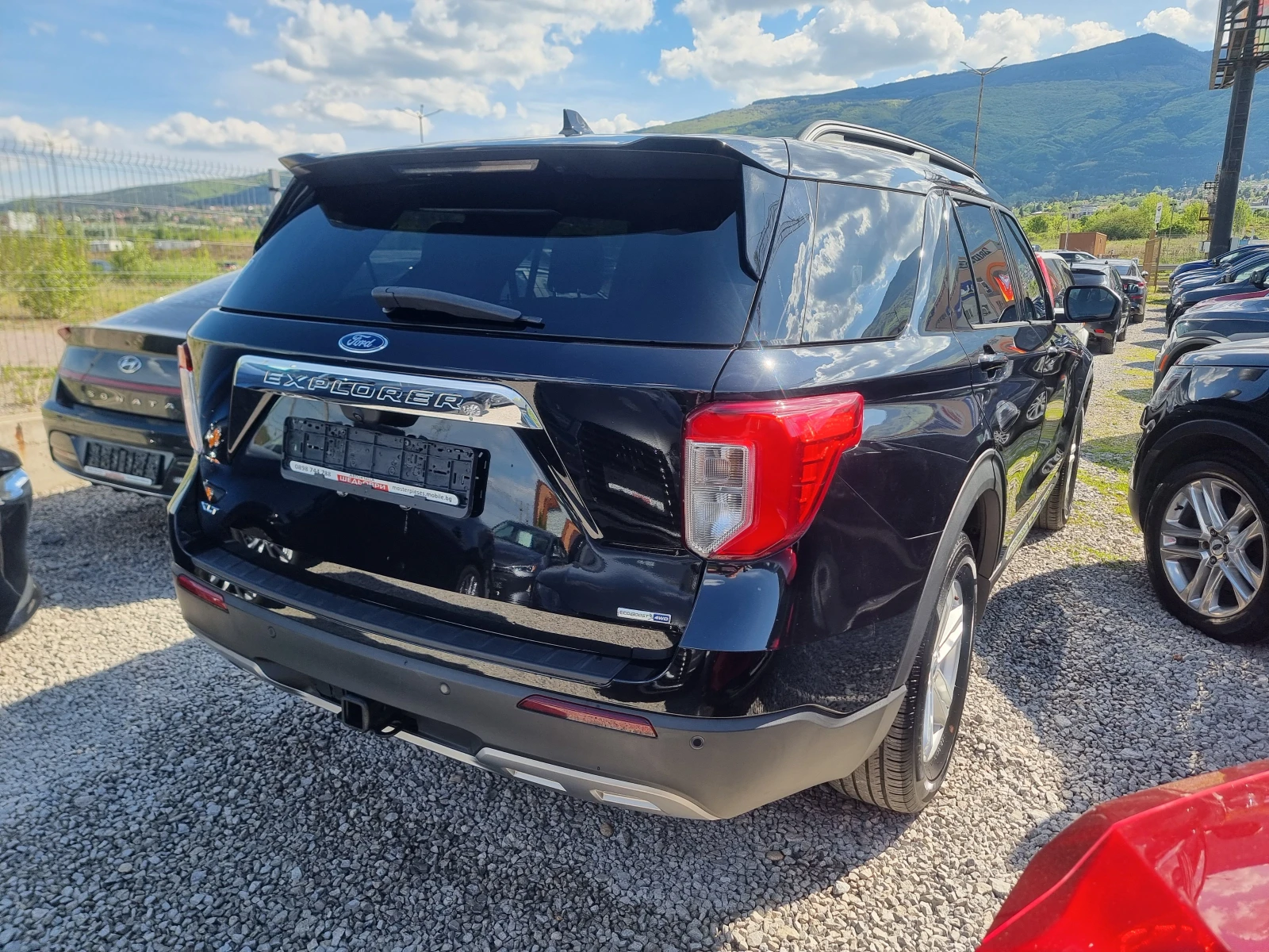 Ford Explorer 2.3 ECOBOOST XLT 7-МЕСТЕН - изображение 3