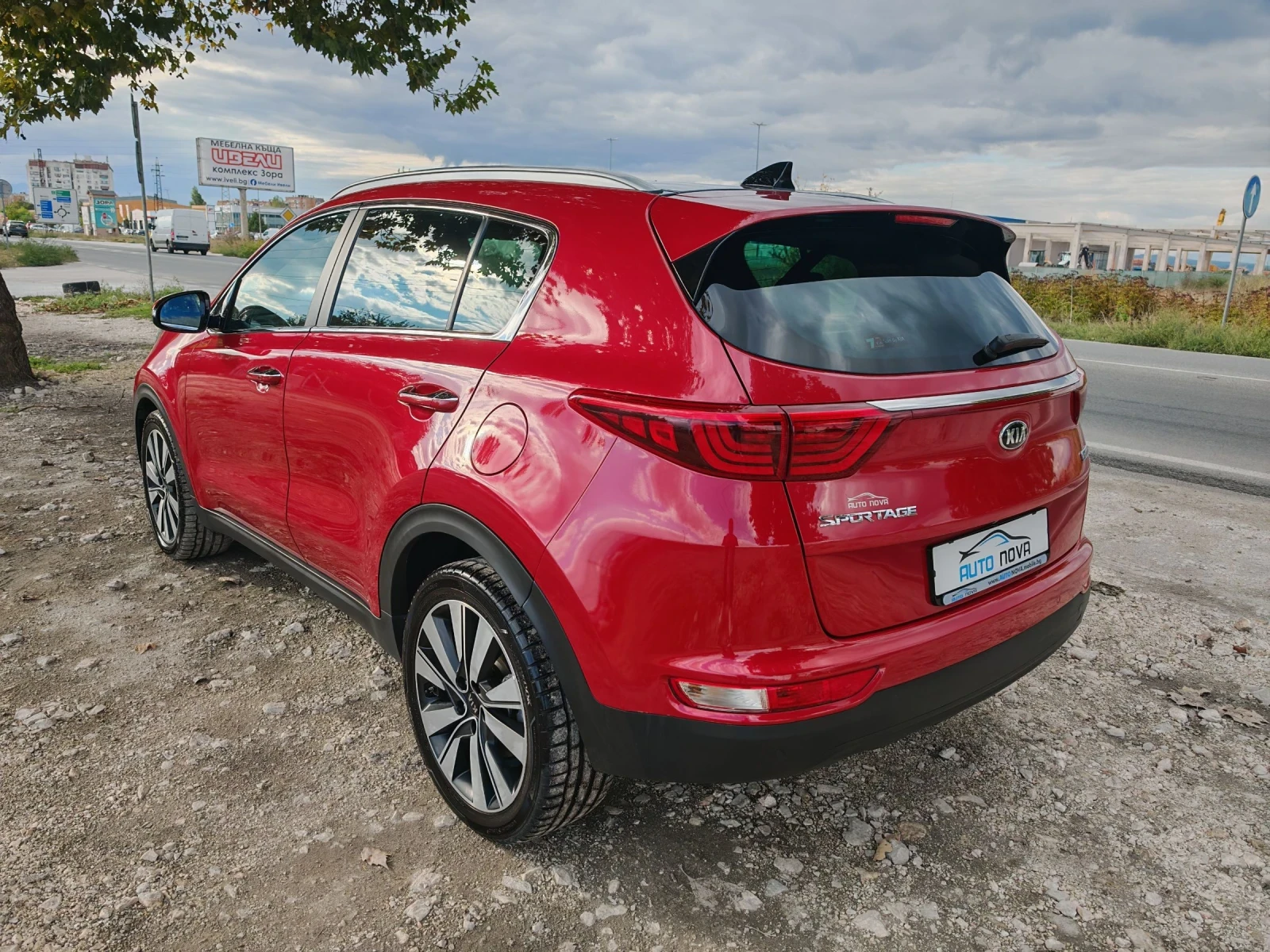 Kia Sportage 1.7. 141 К.С.АВТОМАТ! ПАНОРАМА!98000 КМ! КАТО НОВА - изображение 5