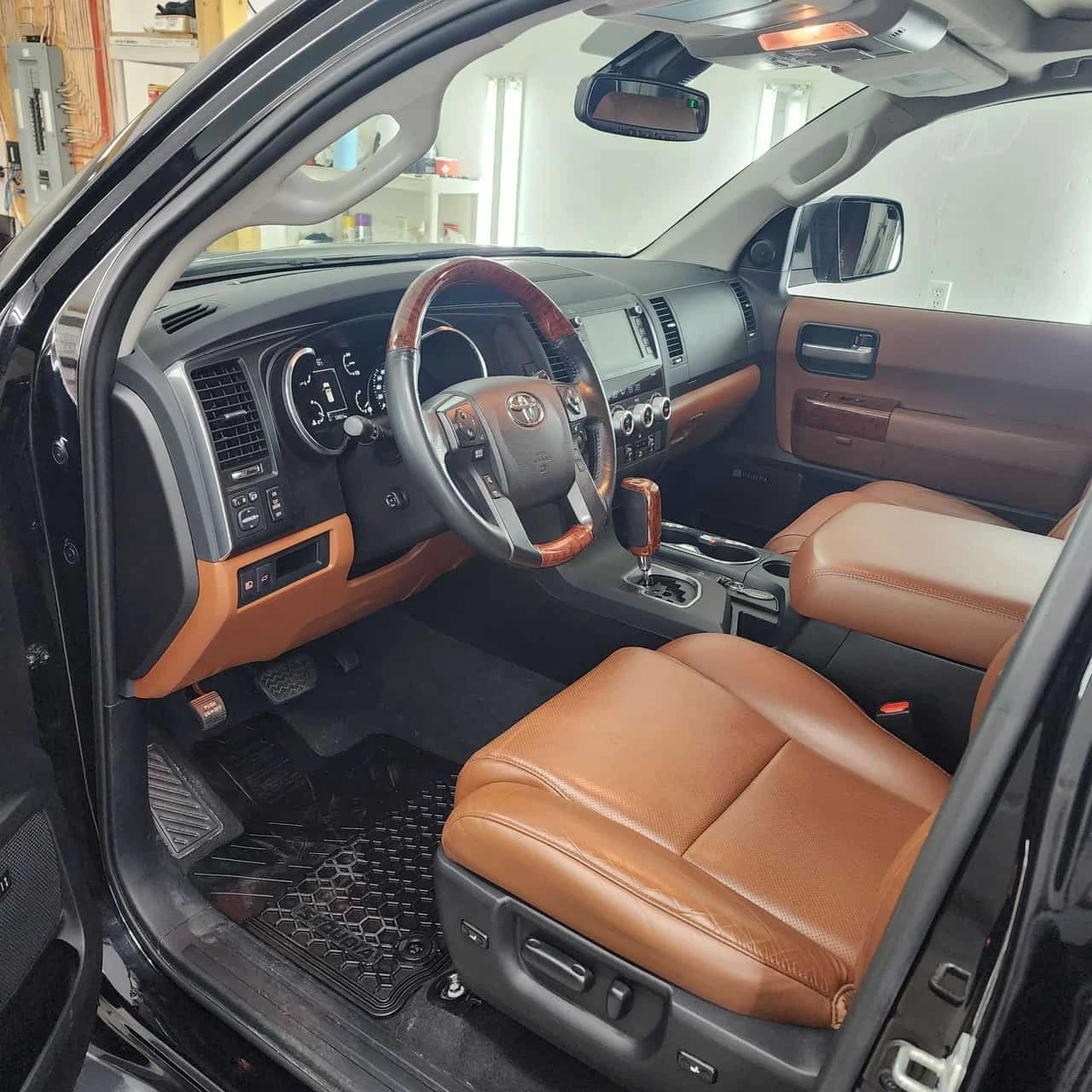 Toyota Sequoia * Platinum * 2 �����* �������* KEYLESS*  | Mobile.bg � ����������� 5