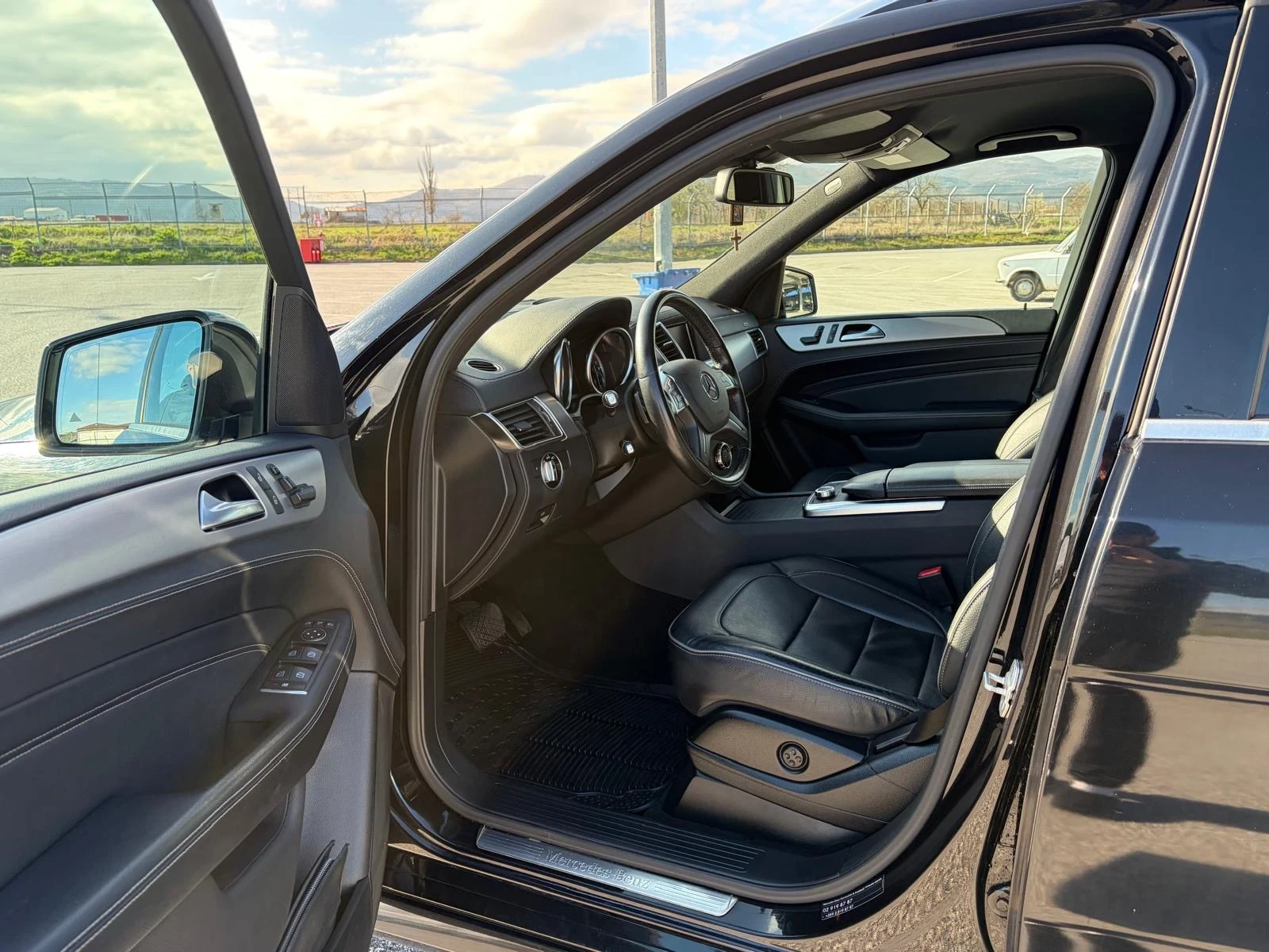 Mercedes-Benz ML 350, снимка 14 - Автомобили и джипове - 54016347