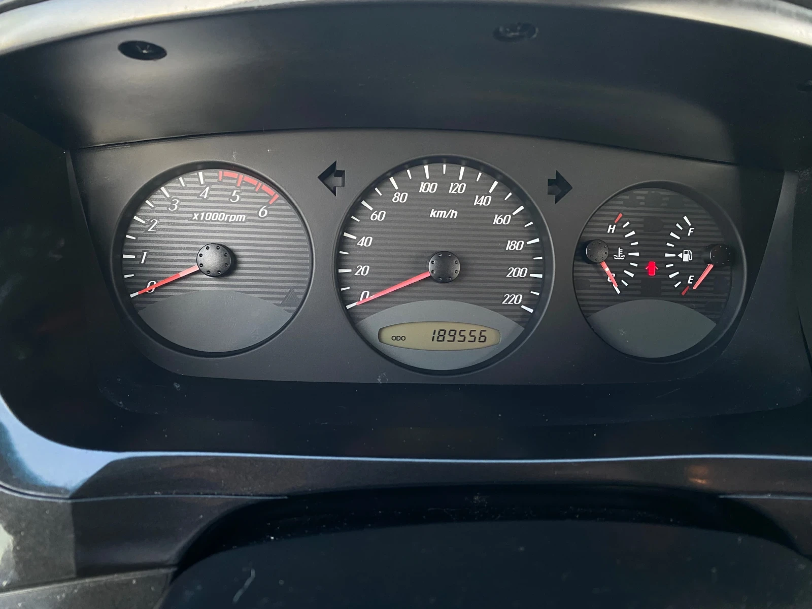 SsangYong Kyron 2.0 CRDI Clima, снимка 12 - Автомобили и джипове - 54416919