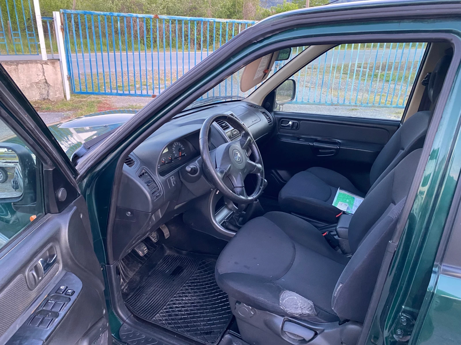 Nissan Terrano, снимка 7 - Автомобили и джипове - 54416919