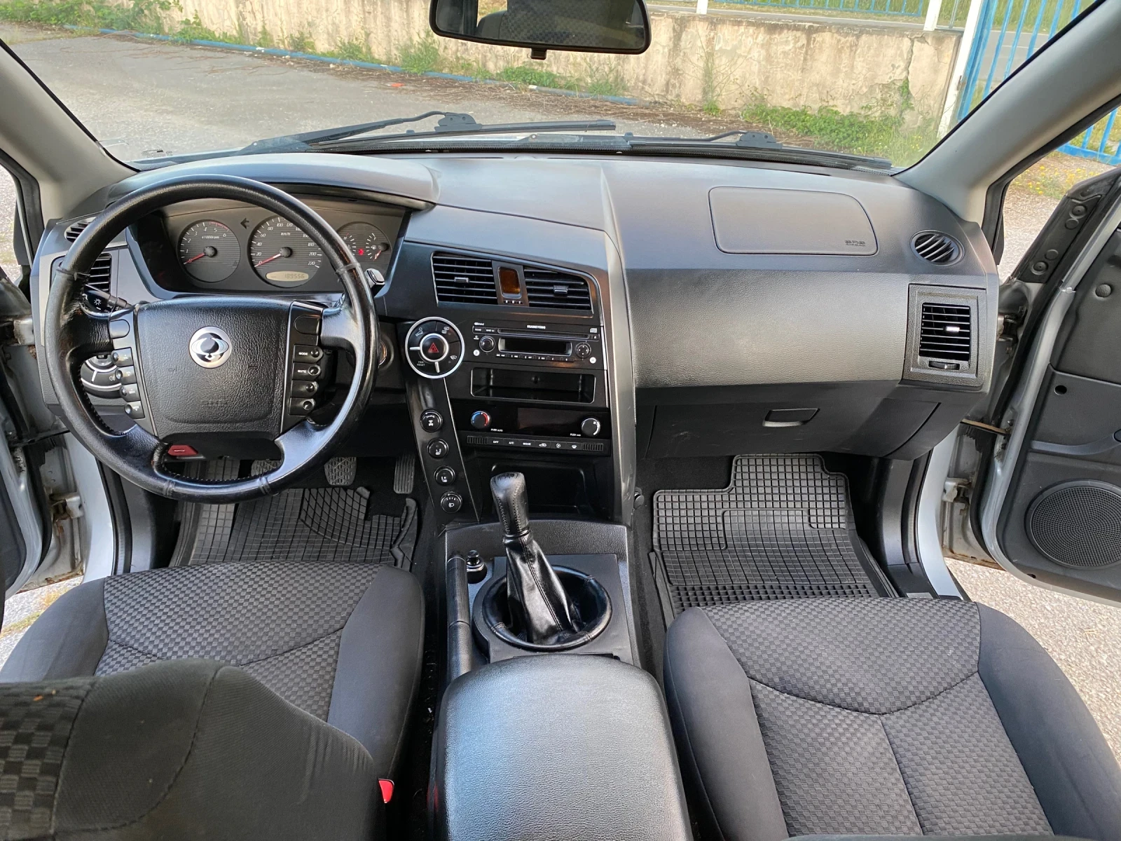 SsangYong Kyron 2.0 CRDI Clima, снимка 9 - Автомобили и джипове - 54416919
