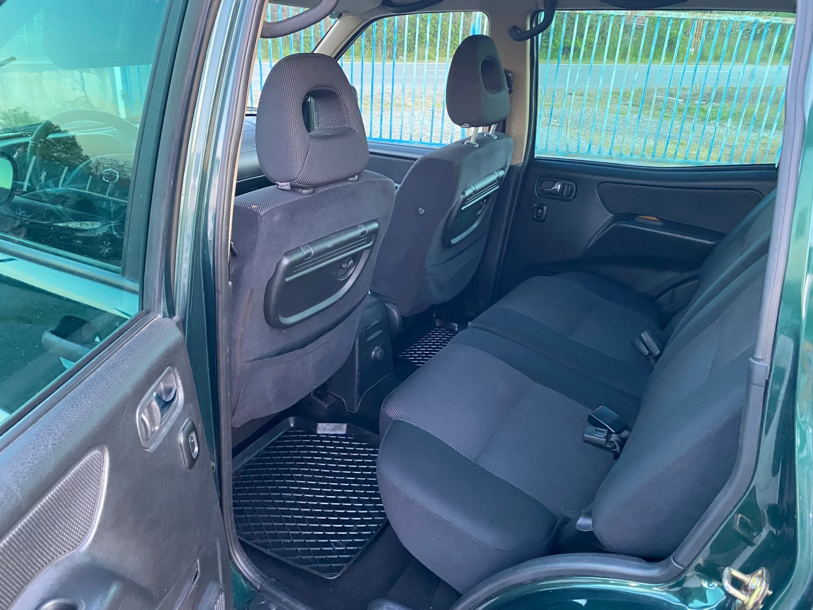 Nissan Terrano, снимка 8 - Автомобили и джипове - 54416919