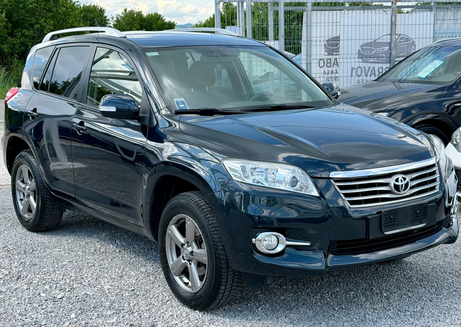 Toyota Rav4 2.2D4D-4x4-195000км., снимка 2 - Автомобили и джипове - 54620763