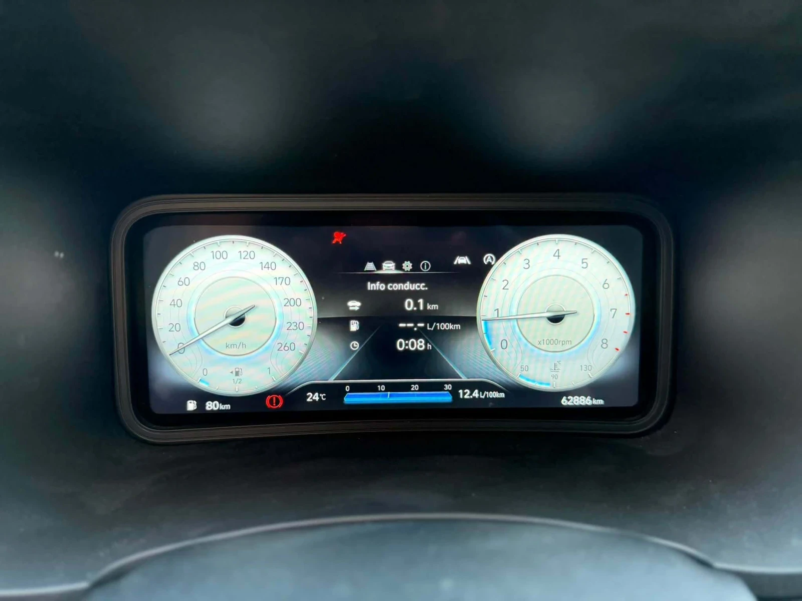 Hyundai Kona, снимка 10 - Автомобили и джипове - 54748277
