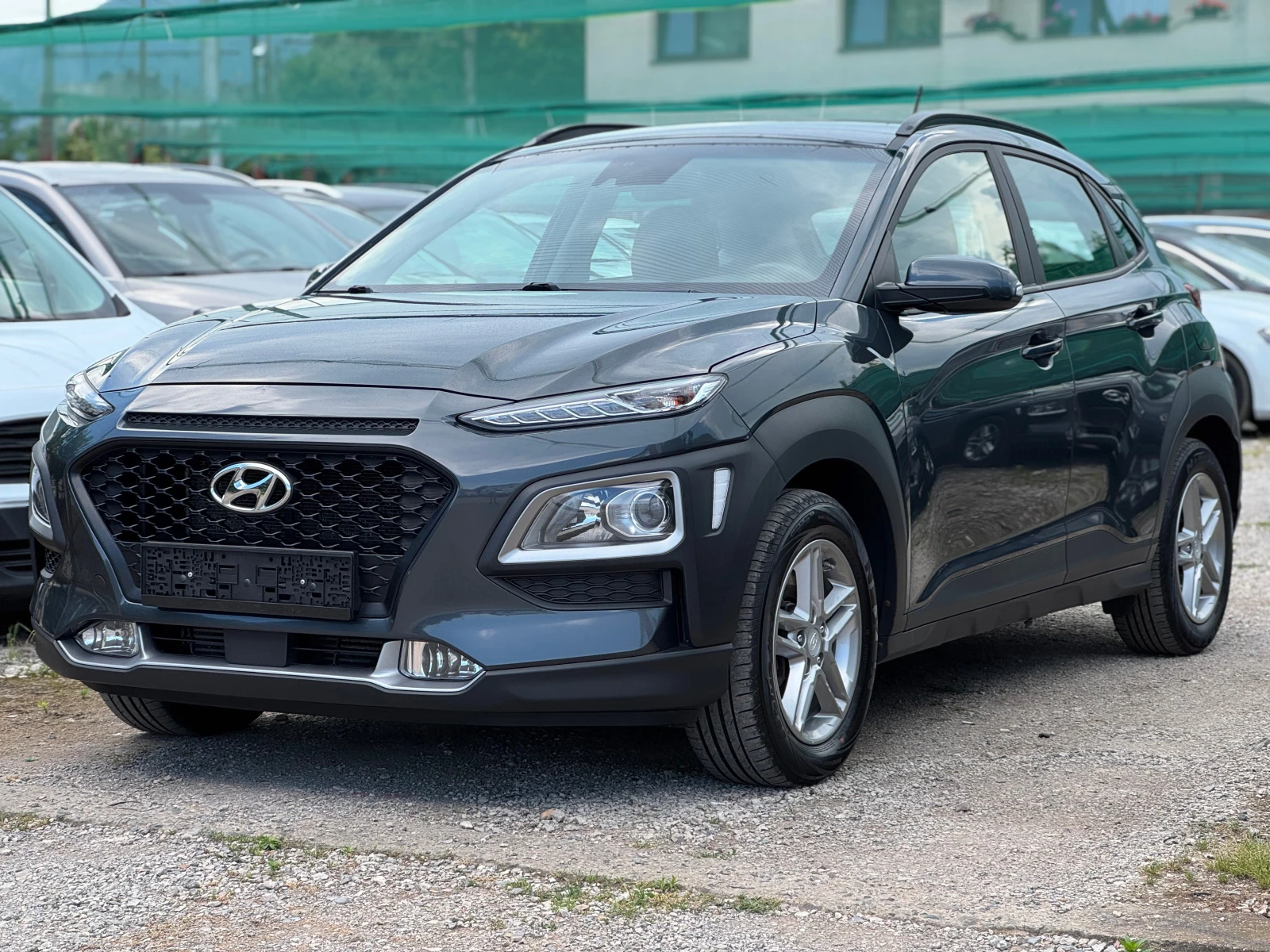 Hyundai Kona 1.6CRDI* Navi* Kamera* KeyLess* Distronic, снимка 2 - Автомобили и джипове - 54878841