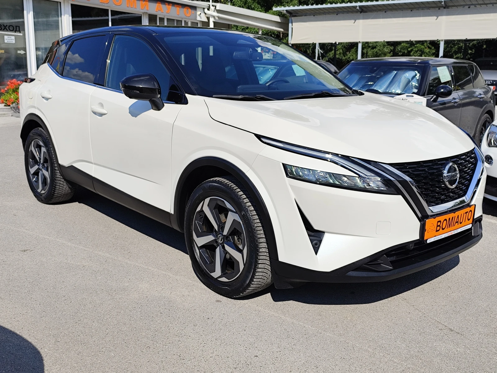 Nissan Qashqai 1.3 Hybrid* LED* NAVI* CAMERA 360* EURO6D* 67000km, снимка 3 - Автомобили и джипове - 55062140
