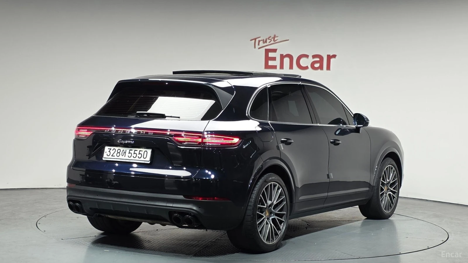 Porsche Cayenne 3.0* HUD* 360* КОЖА* ОБДУХВ* НАВИ* ПАНО, снимка 2 - Автомобили и джипове - 55466656