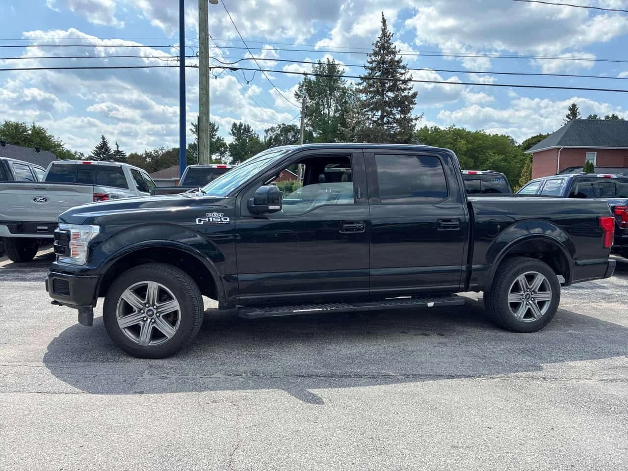 Ford F150 * LARIAT 4WD SuperCrew 5.5' Box* АВТОКРЕДИТ* , снимка 2 - Автомобили и джипове - 55611309