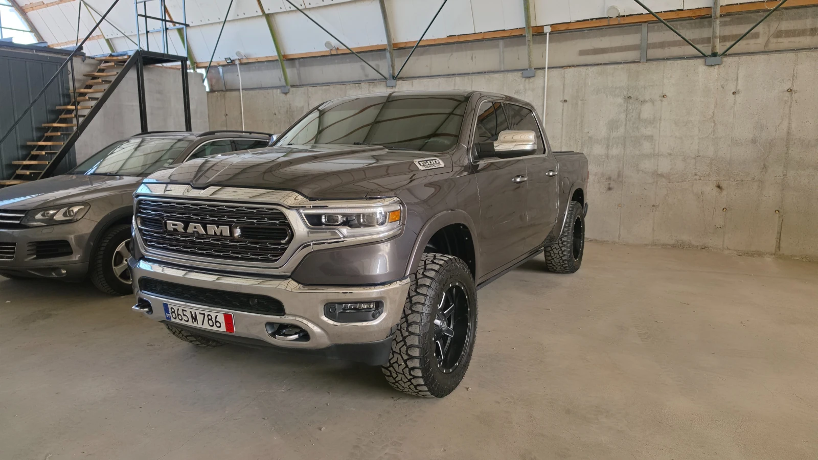 Dodge RAM 1500 5, 7 V8 HEMI + 50hp. e-torque 