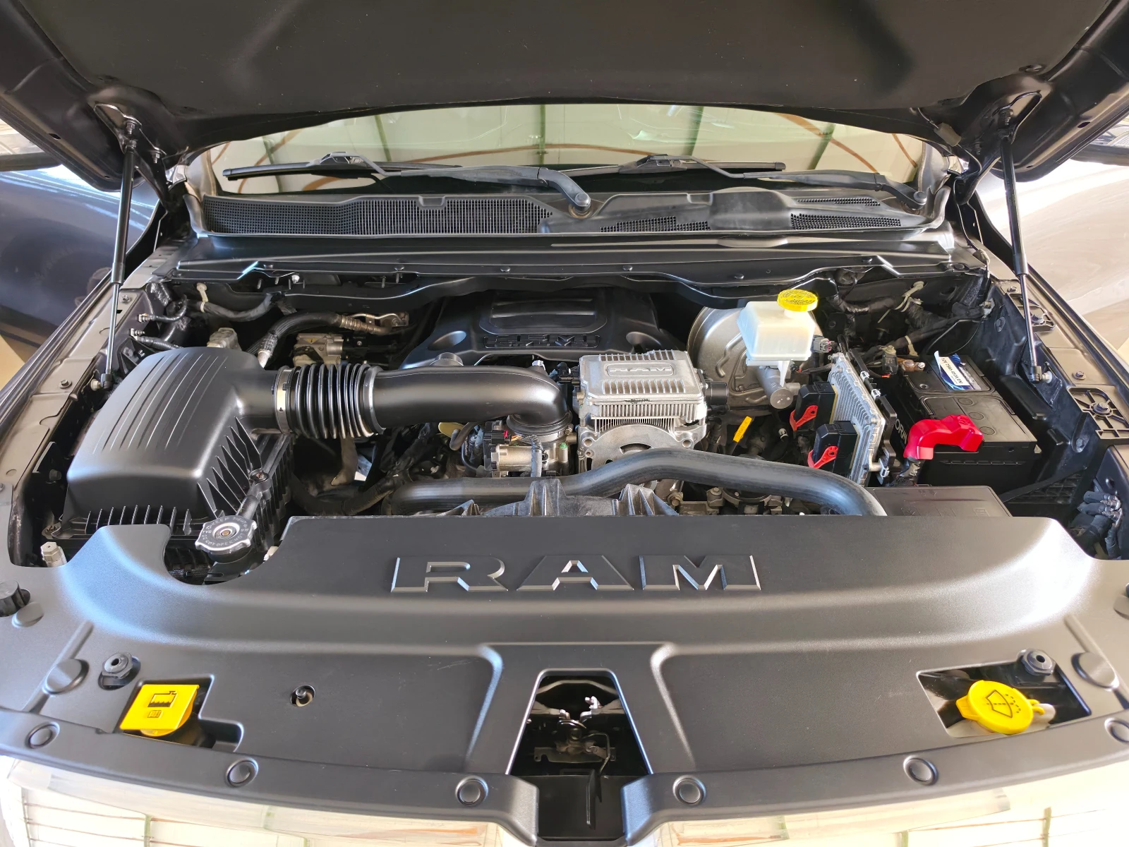 Dodge RAM 1500 5, 7 V8 HEMI + 50hp. e-torque , снимка 11 - Автомобили и джипове - 55846848