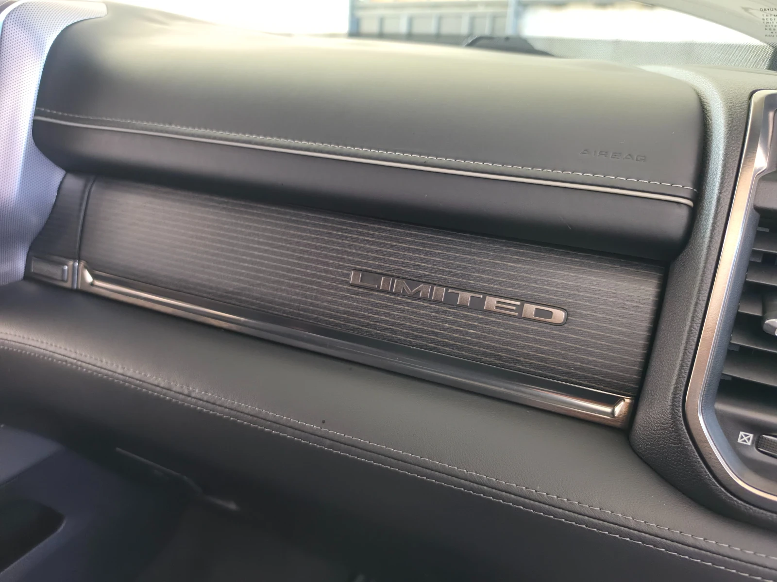 Dodge RAM 1500 5, 7 V8 HEMI + 50hp. e-torque , снимка 10 - Автомобили и джипове - 55846848