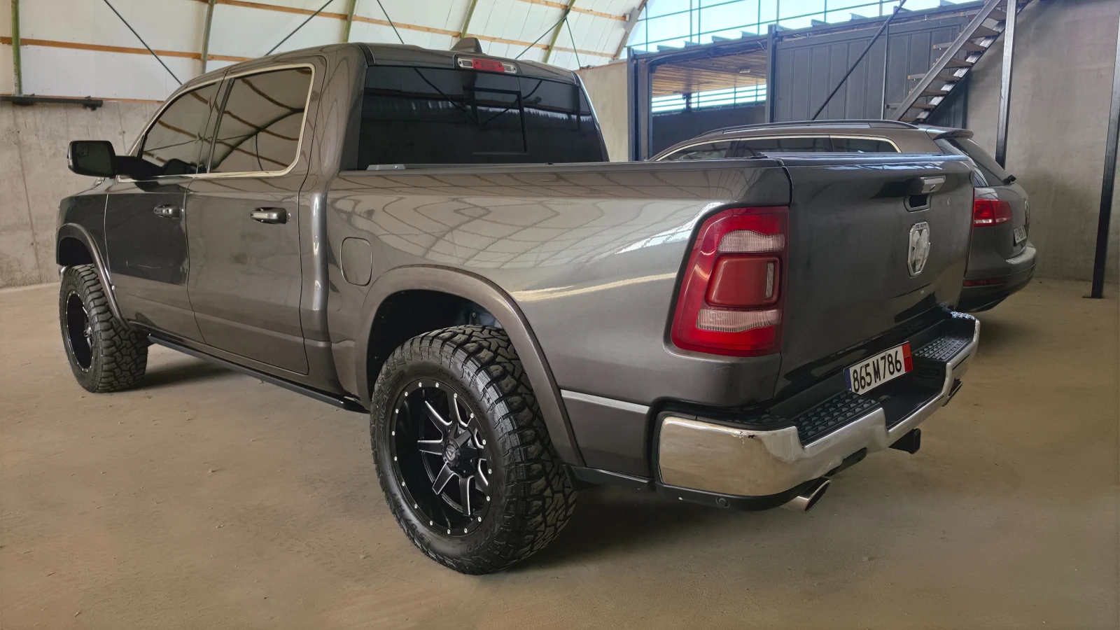 Dodge RAM 1500 5, 7 V8 HEMI + 50hp. e-torque , снимка 4 - Автомобили и джипове - 55846848