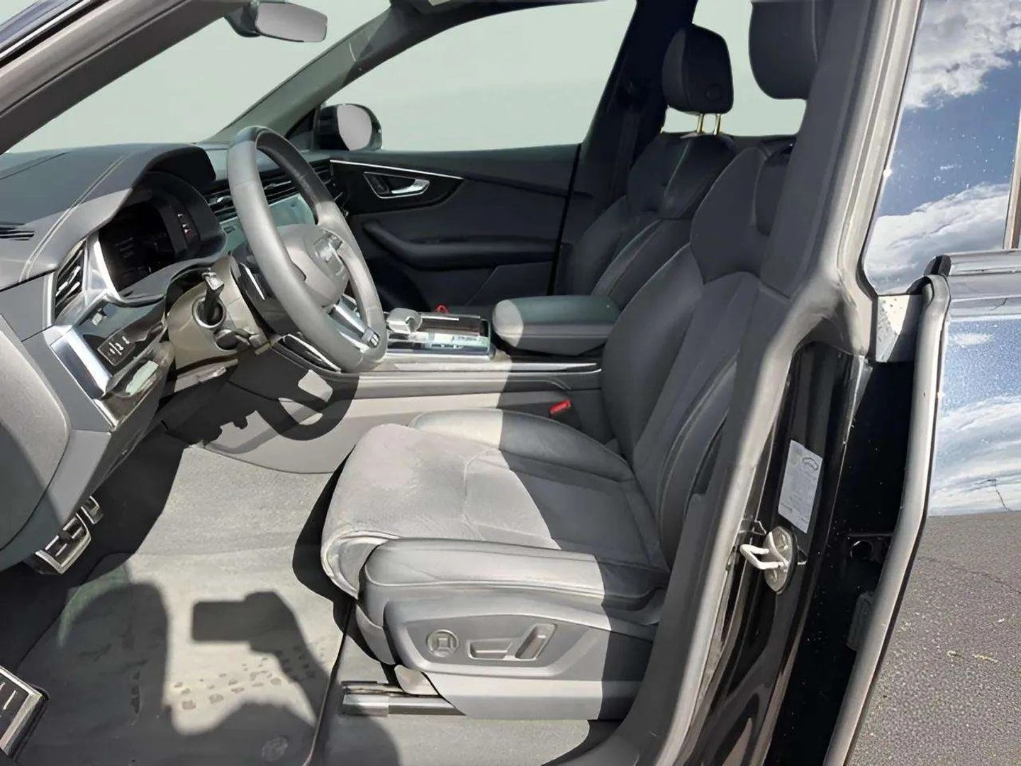 Audi Q8, снимка 10 - Автомобили и джипове - 56628542