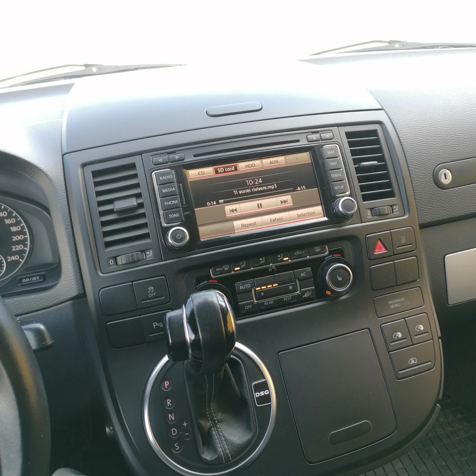 VW Multivan, снимка 11 - Бусове и автобуси - 54407177